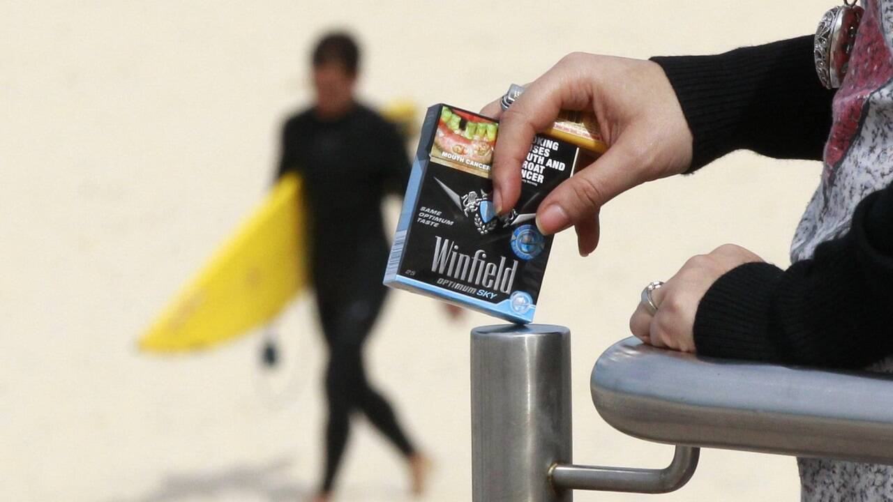 Zigaretten am Strand von Australien sind teuer. Eine Packung kostet umgerechnet fast 30 Euro. 
