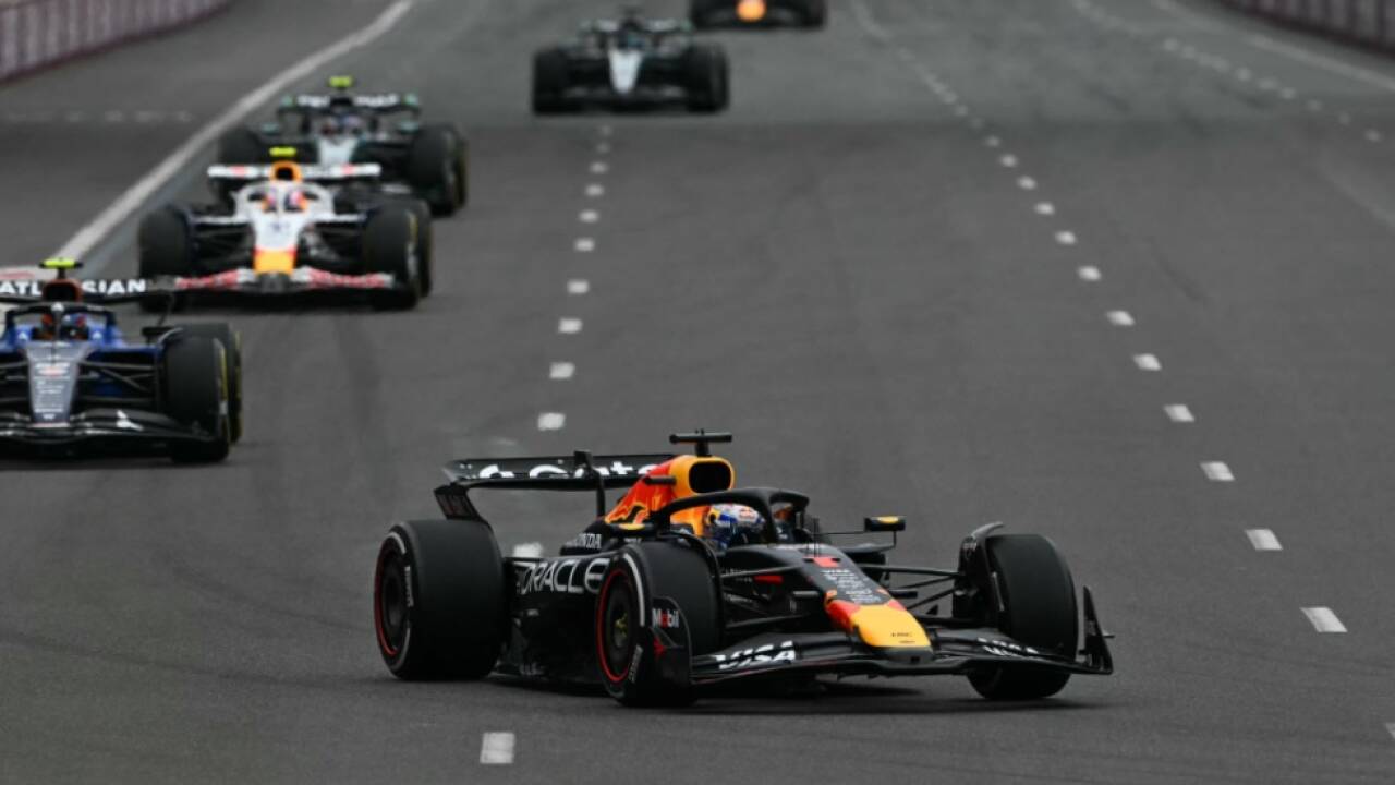 Bei neuen Formel-1-Reglement (im Bild Red-Bull-Pilot Max Verstappen) ist der Co2-neutral Sprit wohl die auffälligste Änderung.  