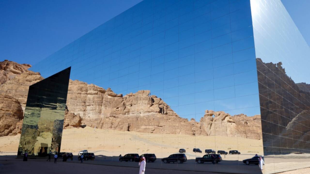 Frankreich-er-ffnet-Kulturzentrum-in-Saudi-Arabien