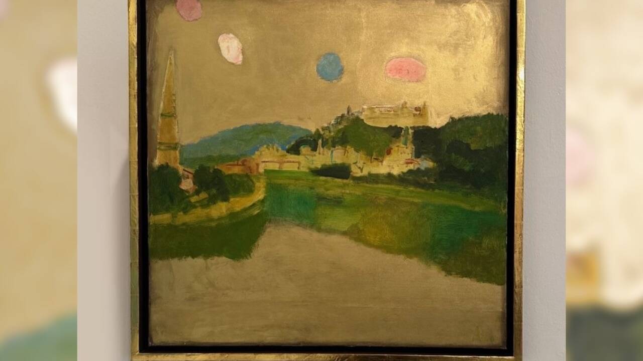 Ein Bild der Künstlerin, das Salzburg zeigt. 