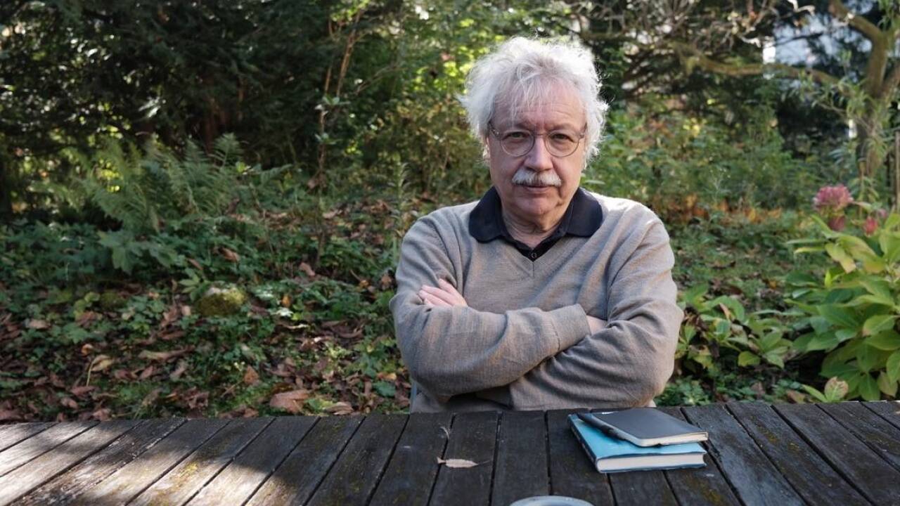 Schriftsteller Karl Markus Gauß im Film „Schlendern ist mein Metier“ 