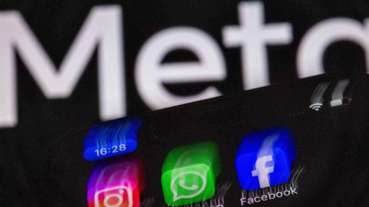 Unterhaltungen mit dem KI-Chatbot über sensible Themen - einschließlich religiöser Ansichten, sexueller Orientierung, politischer Ansichten und Gesundheit - würden nicht für Werbung verwendet, versicherte Meta.  