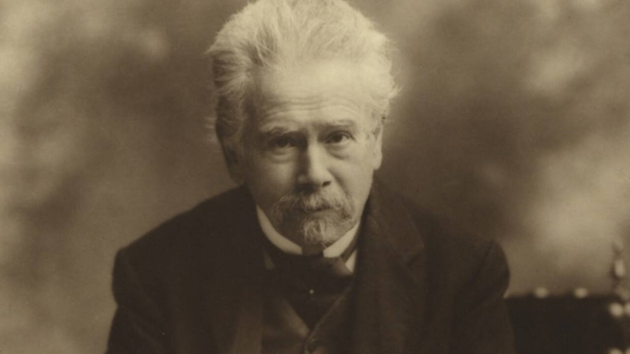 1910: Portugals König Manuel II. wird durch einen Militäraufstand entmachtet und flieht nach England. Die Rebellen rufen die Republik aus und ernennen den Schriftsteller Teófilo Braga (Bild) zum Präsidenten. 