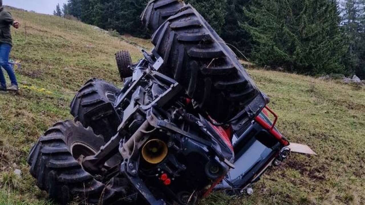 Der Verletzte konnte sich selbst aus dem Traktor befreien. 