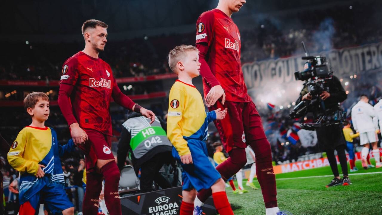 „Nicht bereit“: Für die Red-Bull-Profis hagelte es nach dem 0:2 in Lyon Kritik. 