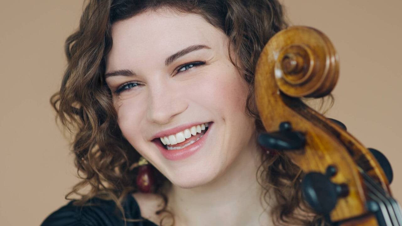 Julia Hagen hat – gemeinsam mit Paolo Bonomini – Cello-Solostimmen gespielt.  