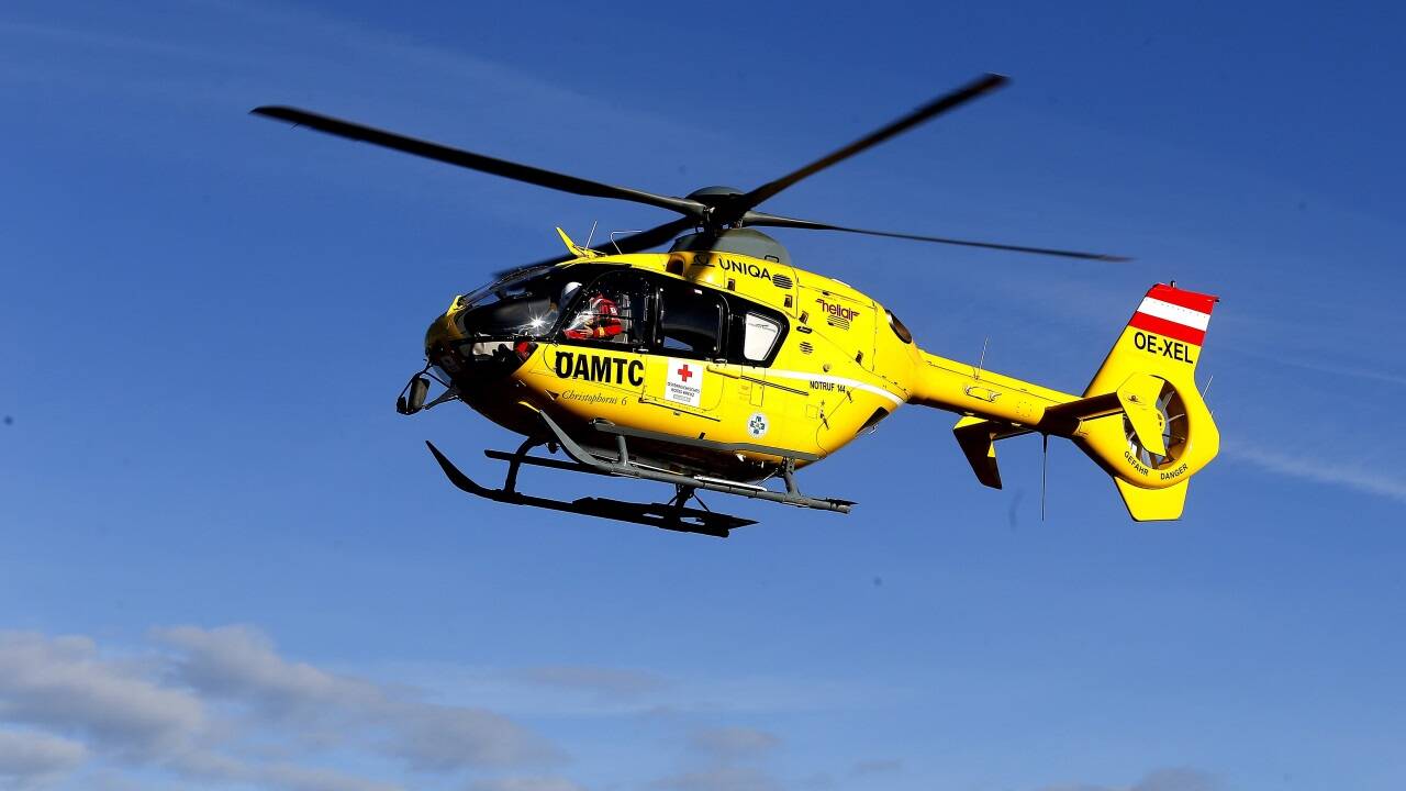 Lofer-Verkehrsunfall-forderte-f-nf-Verletzte-eine-schwerletzte-Person-mit-Hubschrauber-abtransportiert