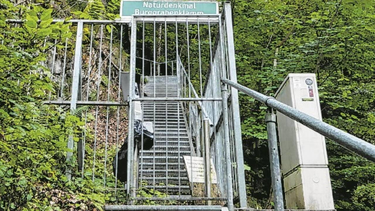 Der Eingang zur Burggrabenklamm ist seit Jahren gesperrt.  