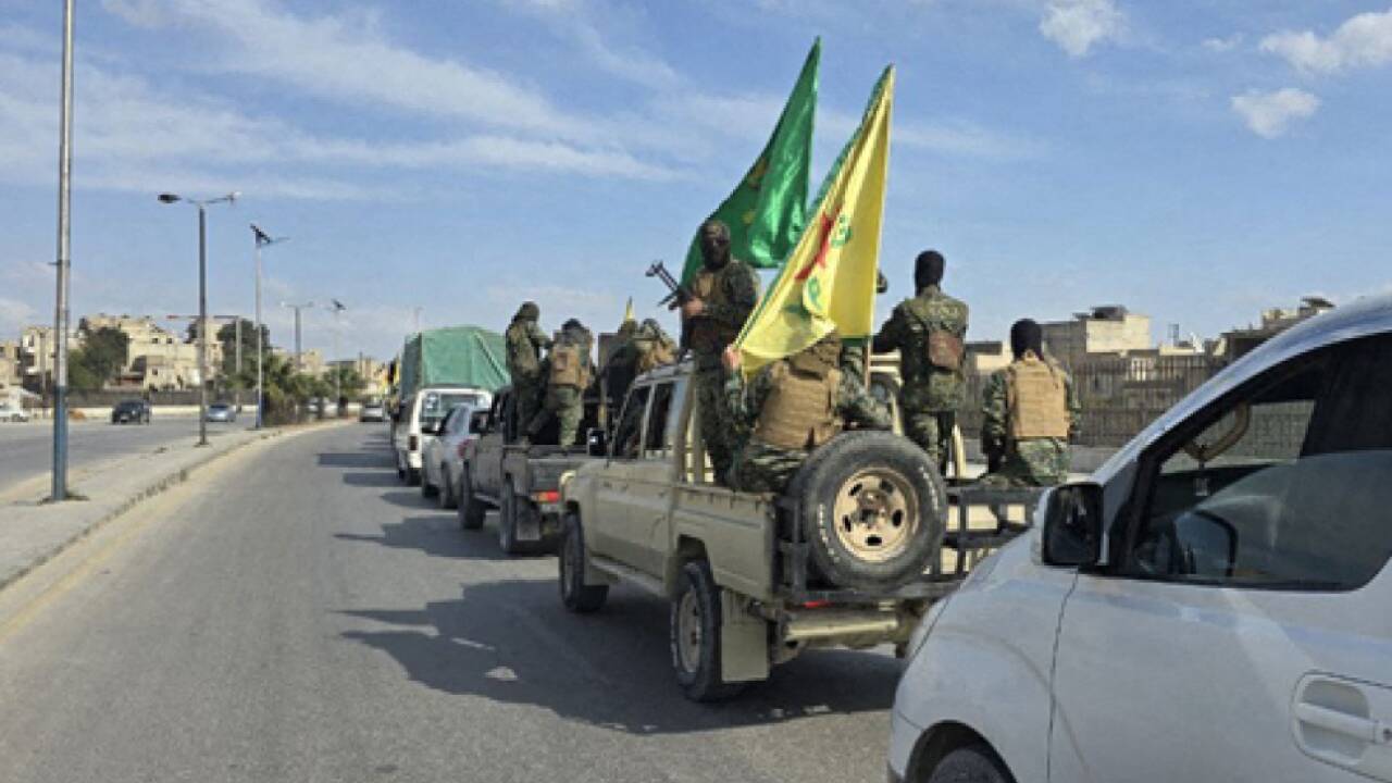 Nach Zusammenstößen zwischen kurdischen Kämpfern und Regierungstruppen 