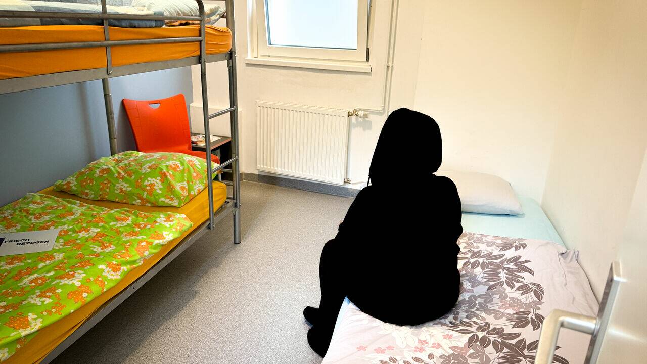 Betroffene seien meist offiziell irgendwo gemeldet, schlafen aber auf Sofas von Bekannten oder wechseln ständig die Unterkünfte. 