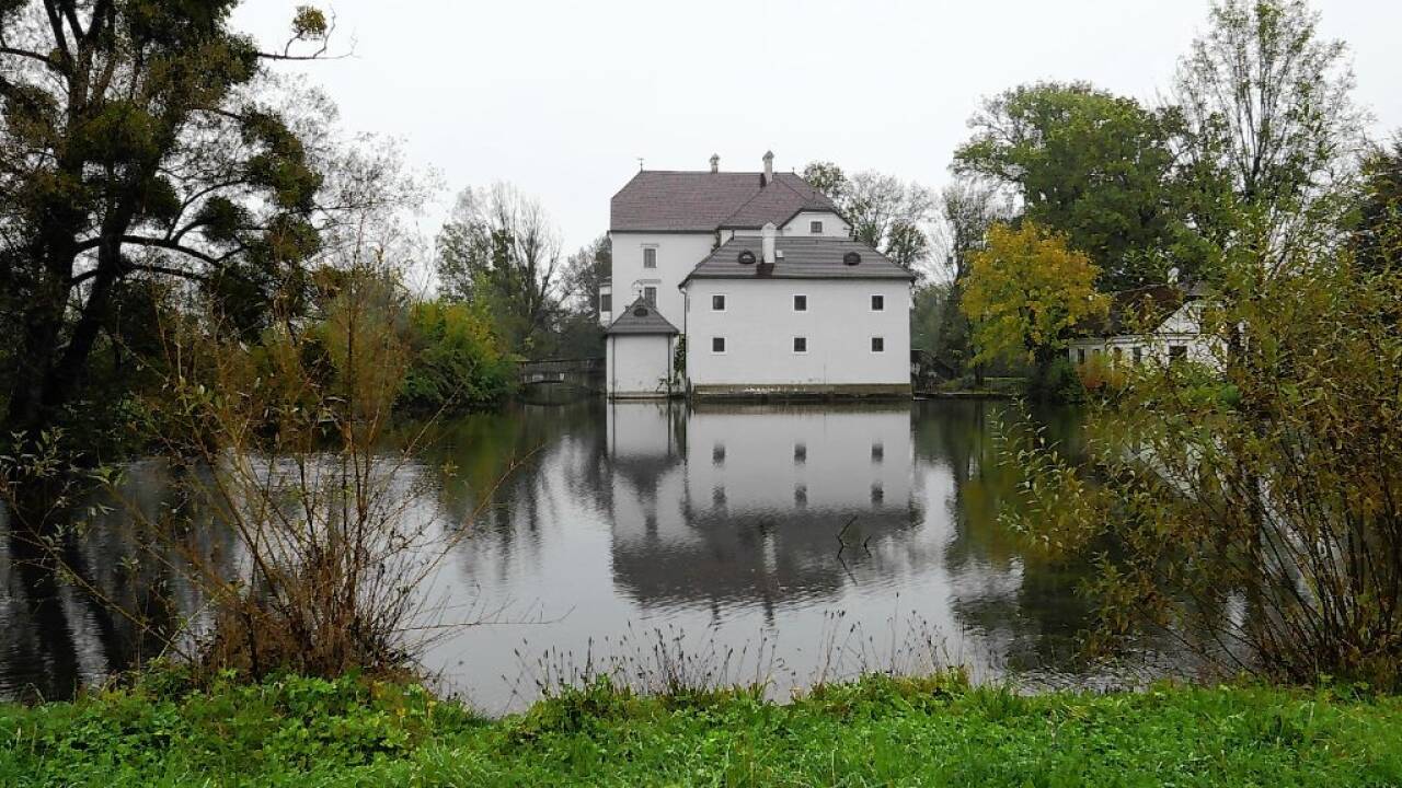 Schloss-Freisaal-in-Salzburg-Nicht-nur-Tauben-haben-sich-hier-eingenistet