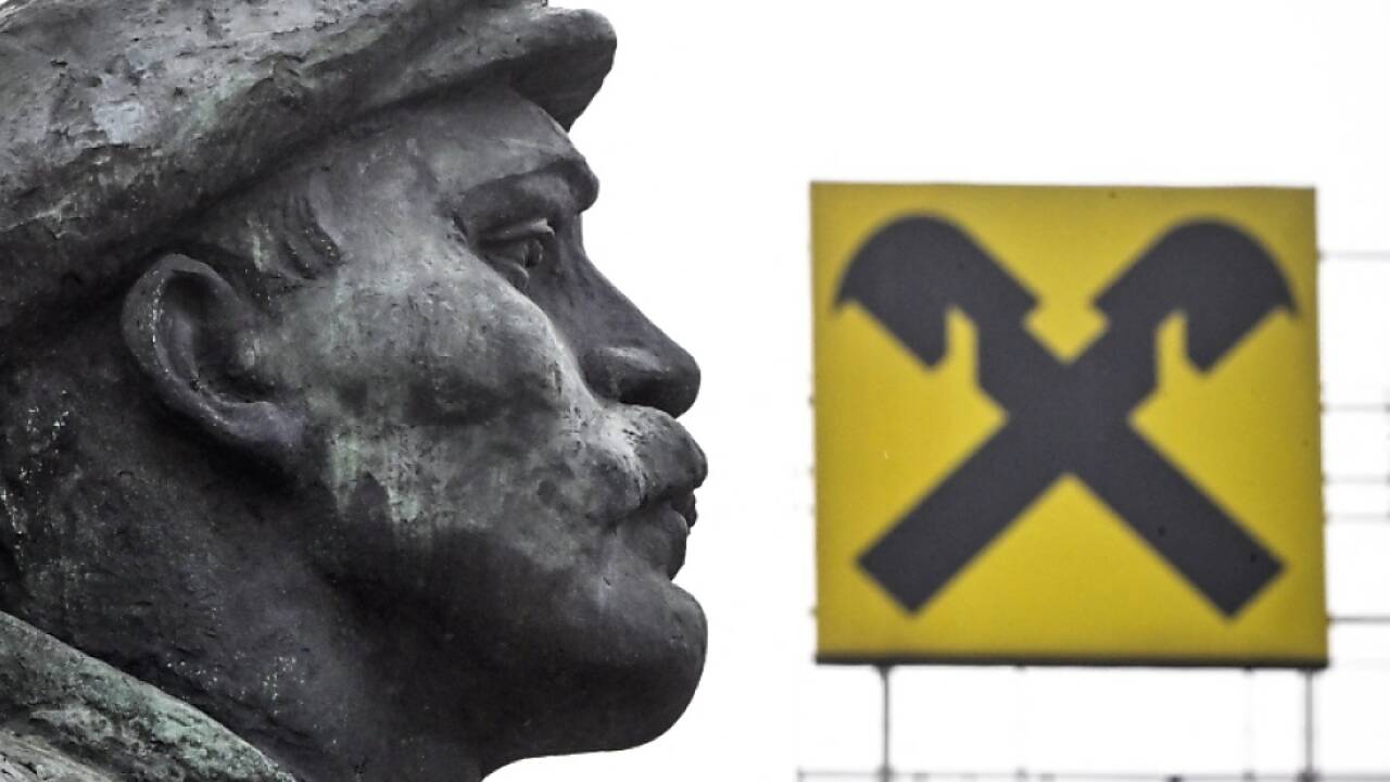 Der Rückzug aus Russland gestaltet sich für die Raiffeisen Bank International schwierig. Bisher sind alle Verkaufsbemühungen gescheitert. Der Rückzug aus Russland gestaltet sich für die Raiffeisen Bank International schwierig. Bisher sind alle Verkaufsbemühungen gescheitert.