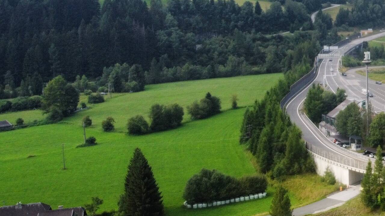 Blick von oben: Um welchen Ort handelt es sich diesmal? Hier unsere Drohnenbilder zum Durchblicken. 