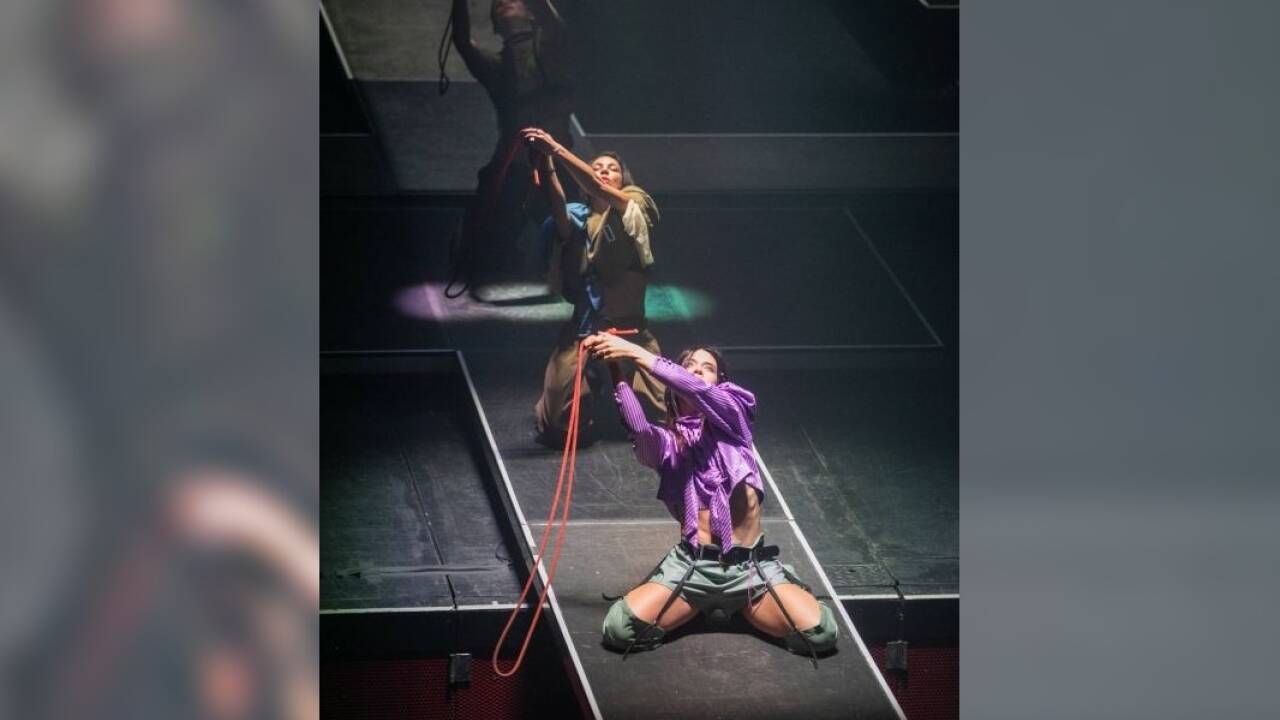 Körper-Konzert zur Eröffnung: „Bounce“ beim Salzburger Festival tanz_house 