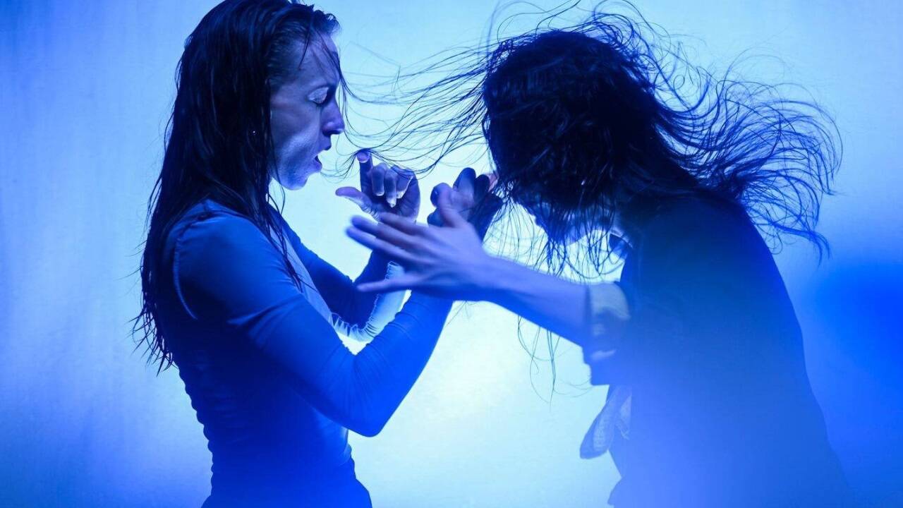 Kuratorin Rosana Ribeiro zeigt beim Festival ihre Choreografie „Tidal Waves“. 