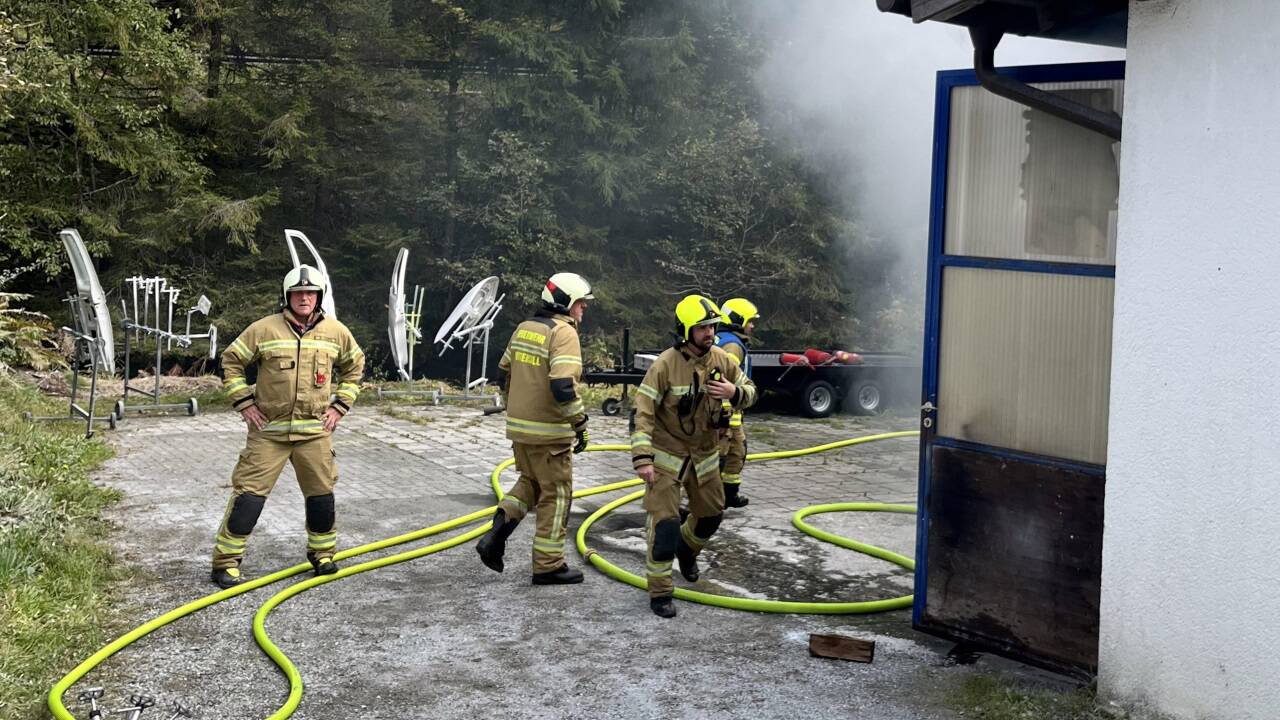 In einer Lackierei war ein Brand ausgebrochen. 