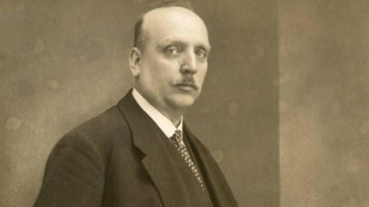 1935: Bundespräsident Wilhelm Miklas eröffnet die Wiener Höhenstraße 1935: Bundespräsident Wilhelm Miklas eröffnet die Wiener Höhenstraße