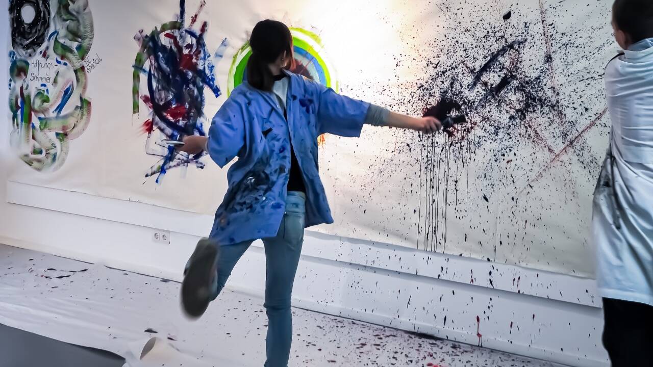 Dieses Foto entstand während es Projektes „Art is a Doctor“ an der Universitätsklinik für Kinder- und Jugendpsychiatrie in der Christian-Doppler-Klinik. Es wurde nun im Rahmen eines Photoessays über 25 internationale Projekte in der medizinischen Fachzeitschrift „The Lancet“ publiziert. 