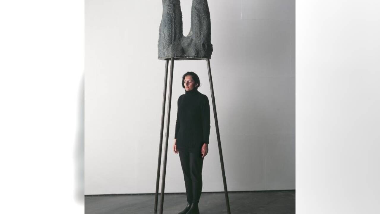 Marina Abramovic, Inner Sky, 1991/2015<br />ca. 200 x 220 x 85 cm, Eisen, Amethystgeode<br /> Marina Abramovic, Inner Sky, 1991/2015<br />ca. 200 x 220 x 85 cm, Eisen, Amethystgeode<br />