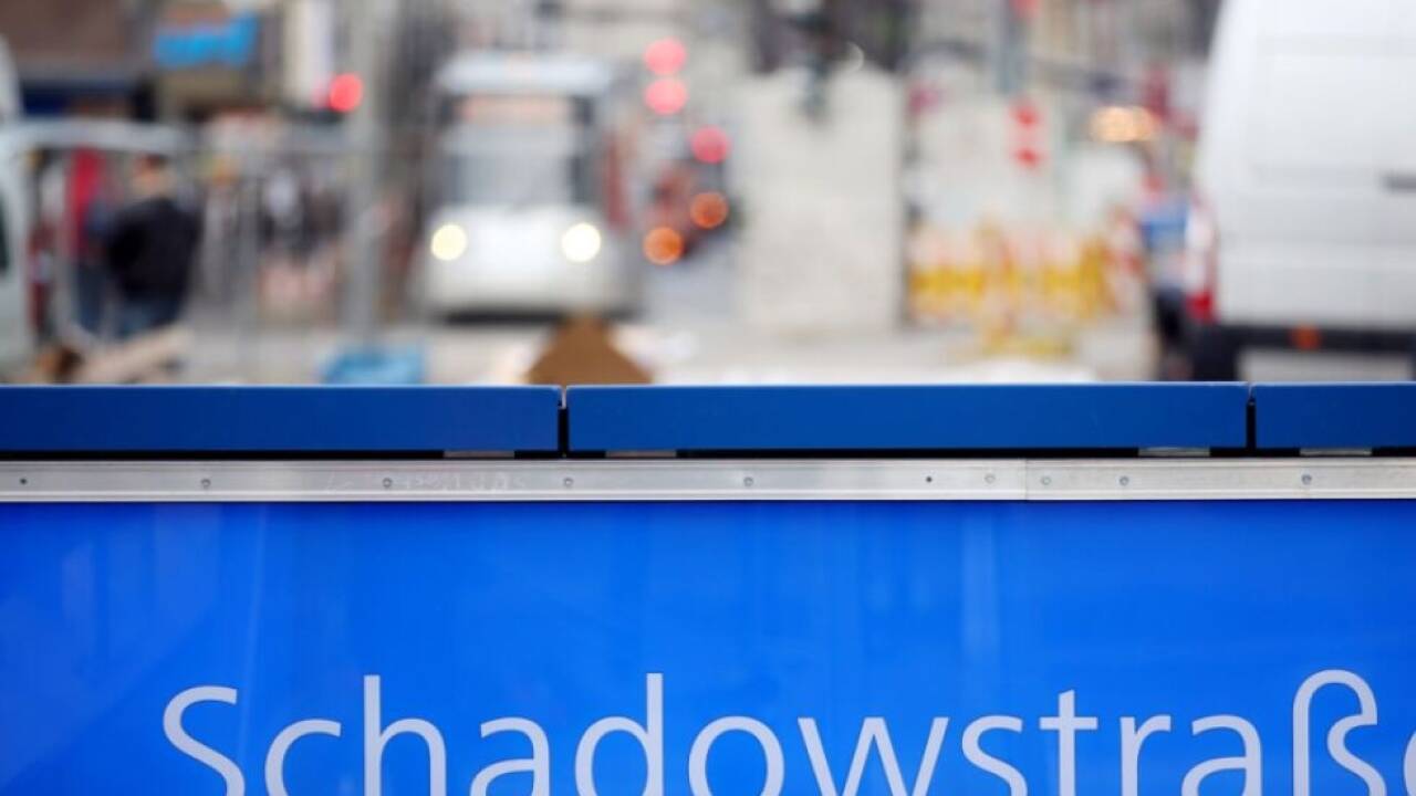 Mann kam mit Verletzungen in ein Krankenhaus Mann kam mit Verletzungen in ein Krankenhaus
