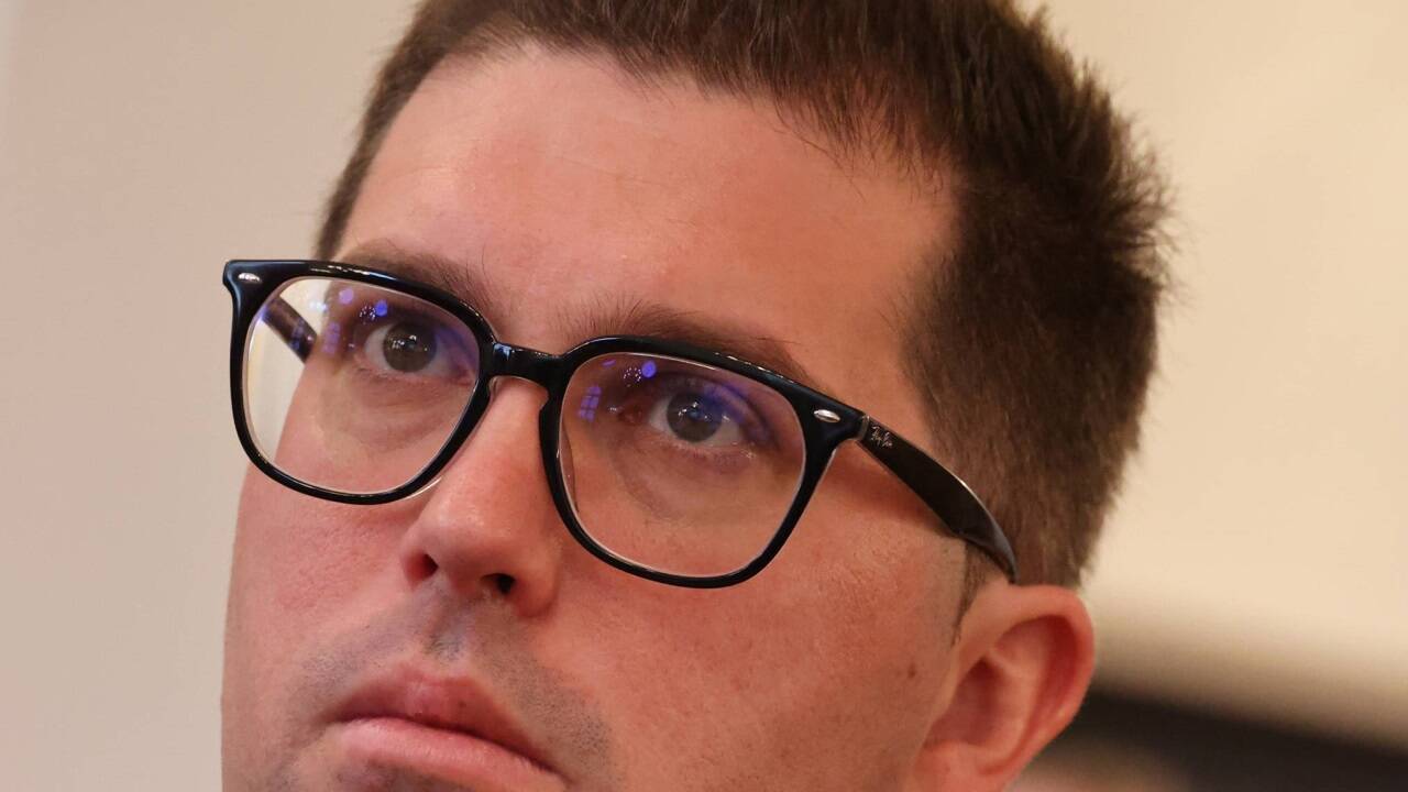 Wir wollten auf Klubberatung gehen um uns intern abzusprechen. Dieser Antrag wurde aber von Sebastian Lankes abgelehnt. ¦ Jurica Mustac ¦ Gemeinderat ÖVP 