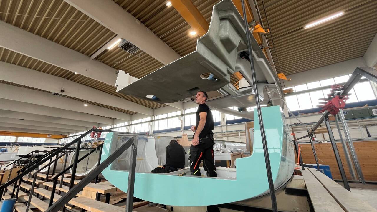  In der Werft SUNBEAM Watersports GmbH in Mattsee. 