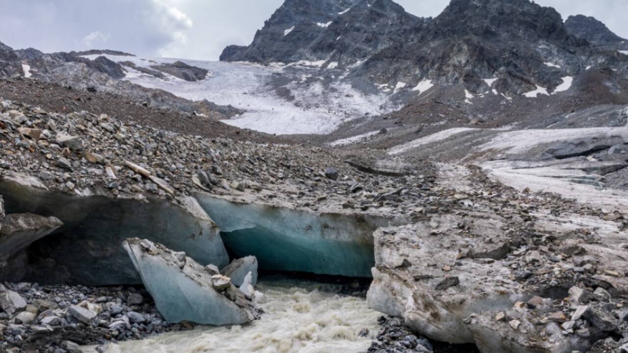 Gletscher-sch-tzt-Gletscher-nicht-mehr-lange-vor-Erw-rmung