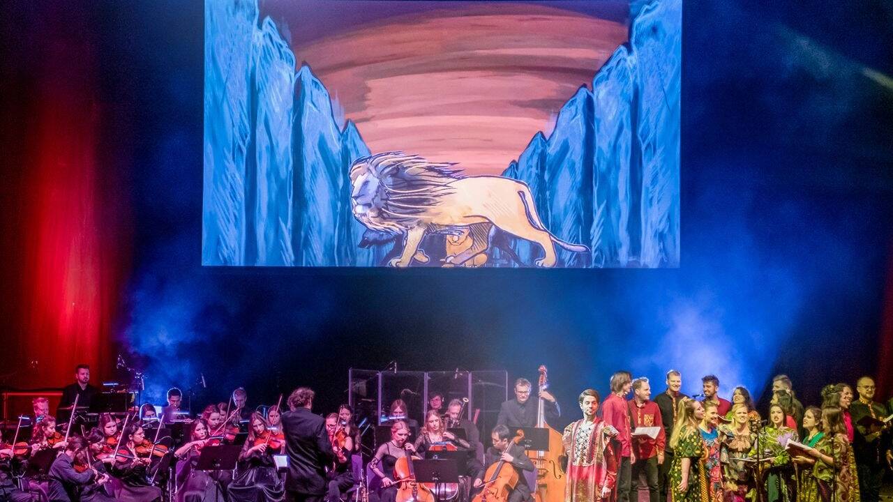 Die magische Musik von Sir Elton John und Hans Zimmer. 