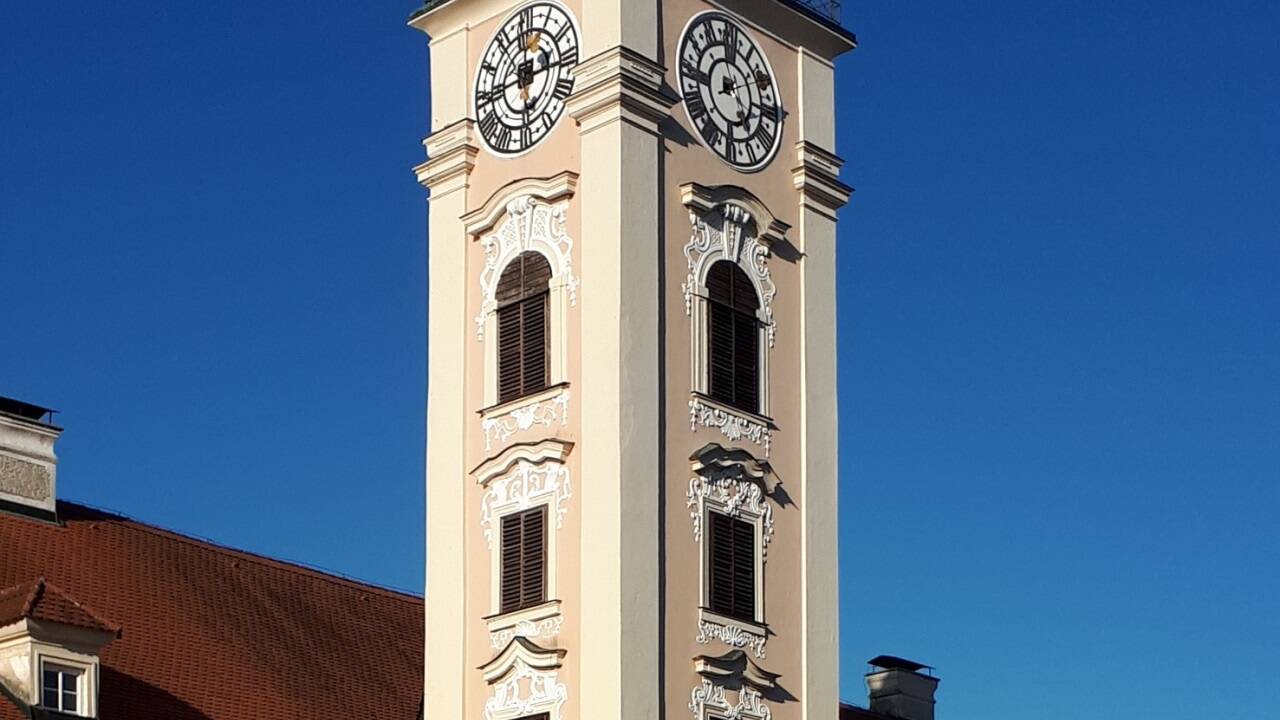 Der Uhrturm von Schloss Lamberg in Steyr 