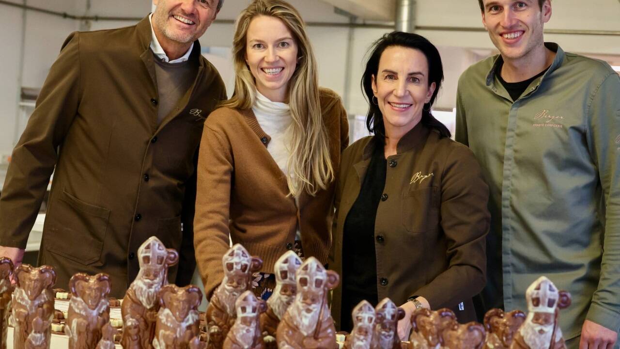 Im Familienbetrieb von Hubert, Anna, Christine und Franz Berger läuft die  Nikolaus-Produktion auf Hochtouren. 