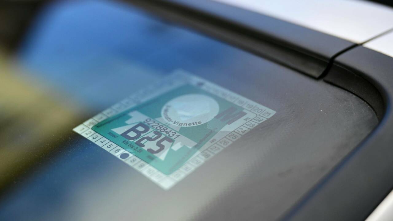 Künftig gibt es die Mautplakette nur noch digital. 