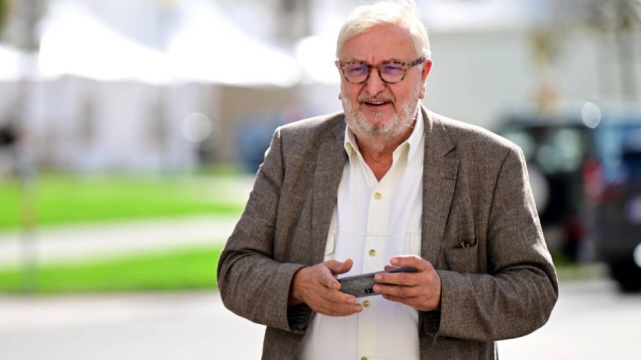 TV-Star-Hinteregger-leitet-rote-Wirtschaft