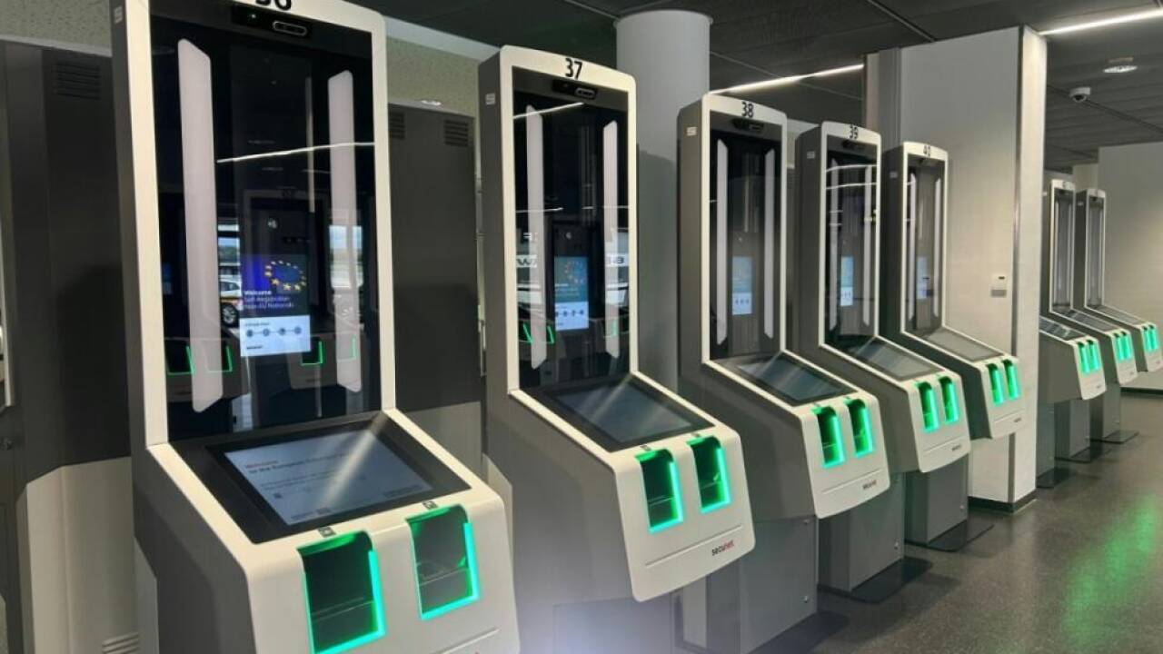 Terminals für das neue Exit/Entry-System am Flughafen Wien 
