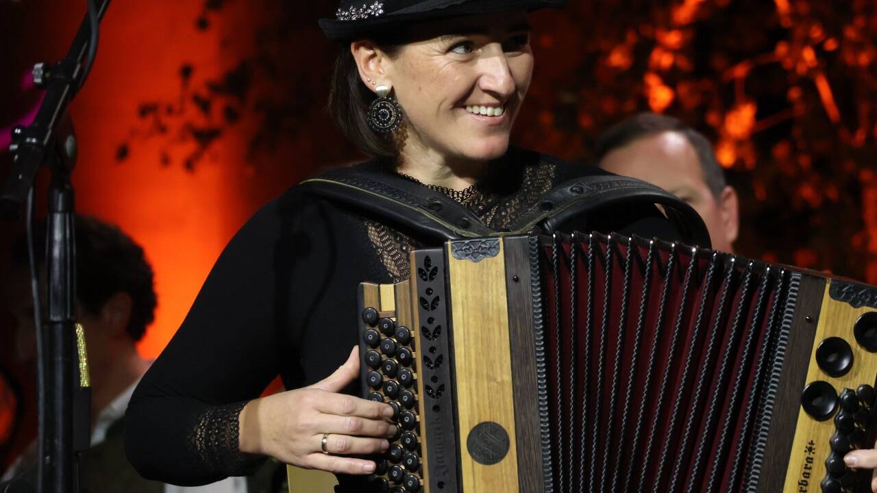 Das Amselsingen machte Bischofshofen am Samstag zum Zentrum der Volksmusik. Im Bild: Barbara Schreier (Hoameligen). 