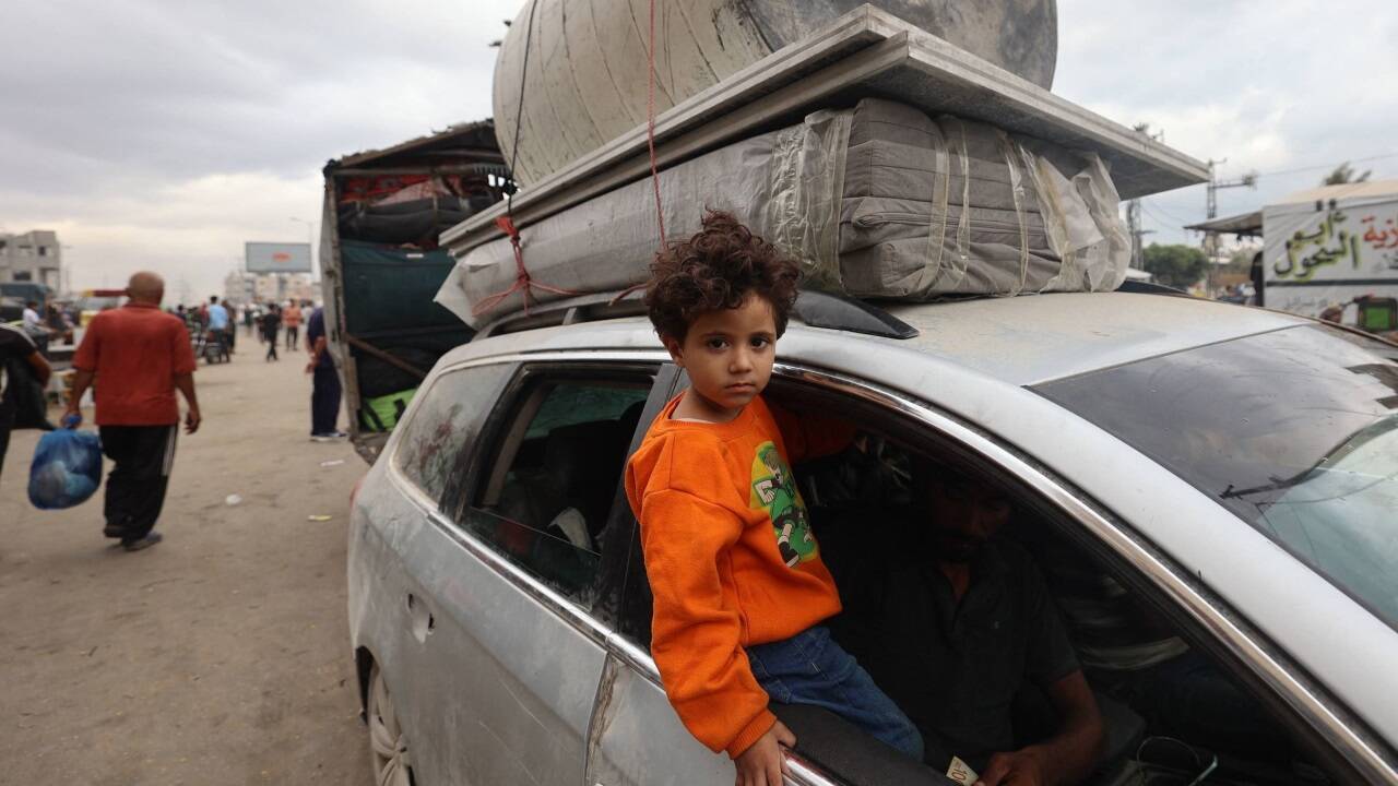 Viele Menschen im Gazastreifen haben sich am Wochenende nach Gaza-Stadt begeben. Ob sie ihr Zuhause unter all den Trümmern noch finden werden? 