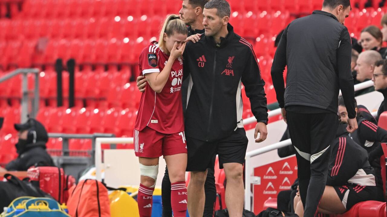 Marie-Therese Höbinger verletzte sich im Spiel von Liverpool gegen Manchester City.  