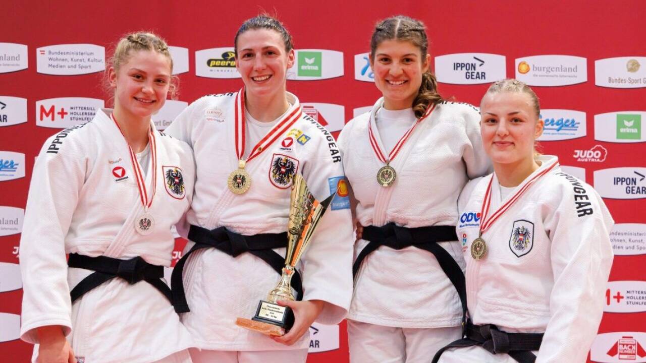 Elena Dengg (l.) verlor im Finale knapp gegen Michaela Polleres (2.v.l.). 