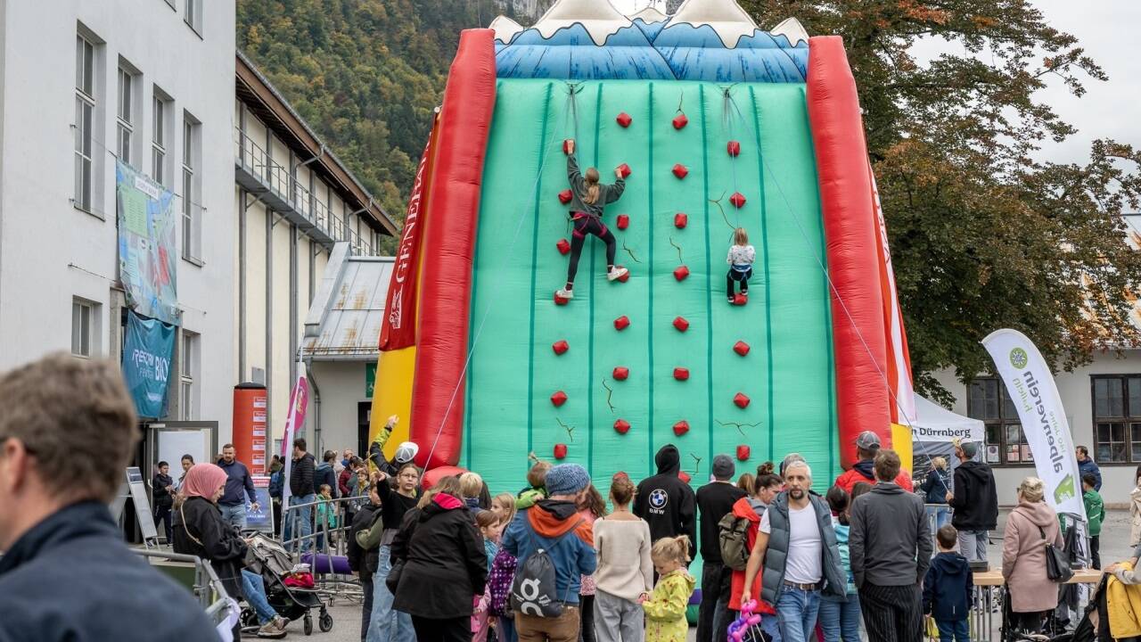 Über 60 Stationen animierten die Kinder dazu, verschiedene Sportarten auszuprobieren. 