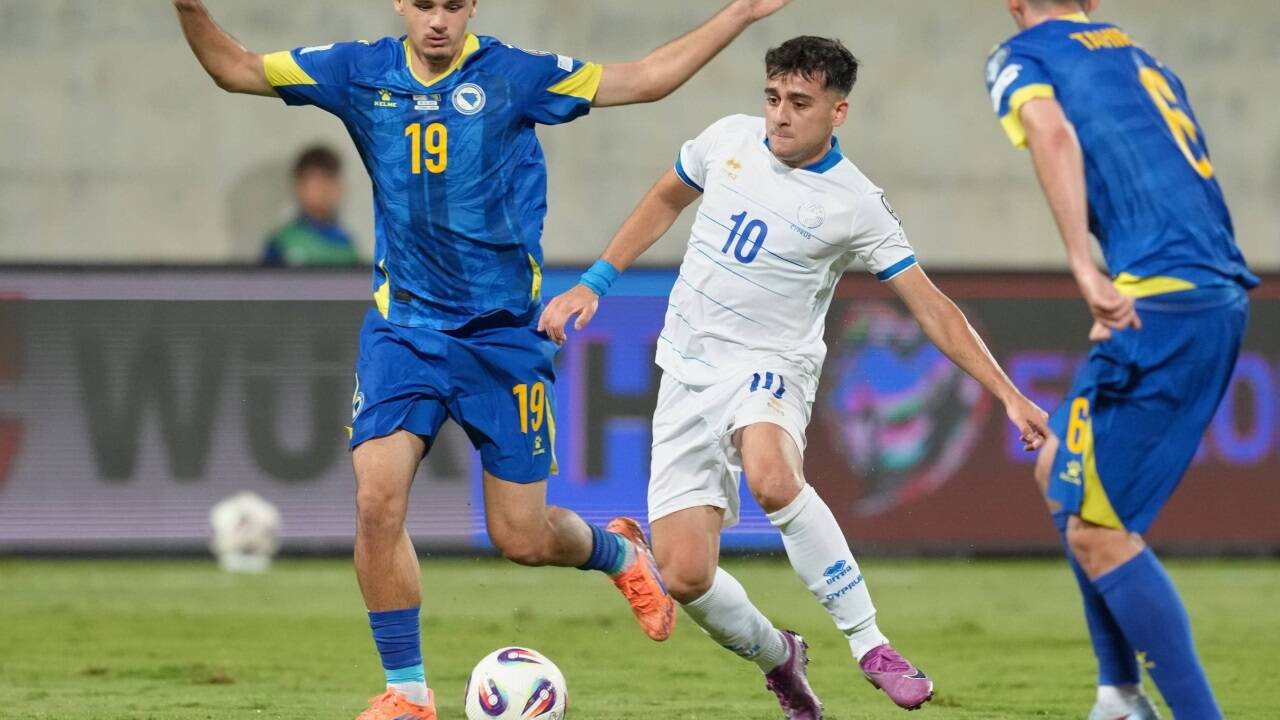 Kerim Alajbegovic (l.) blieb im bosnischen Teamtrikot diesmal ohne Tor und Assist. 