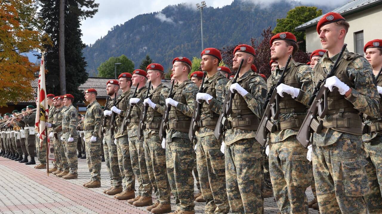In der Krobatin Kaserne wurde der Traditionstag der Fernmeldetruppe begangen.  