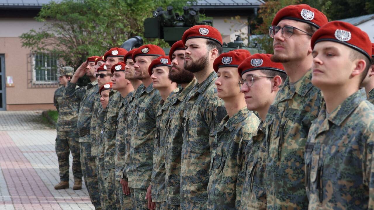 In der Krobatin Kaserne wurde der Traditionstag der Fernmeldetruppe begangen.  