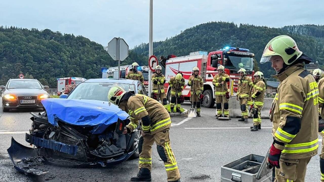 Ende September kam es wieder zu einem schweren Unfall an der Kreuzung am Gollinger Autobahnzubringer. Verletzt wurde niemand.  