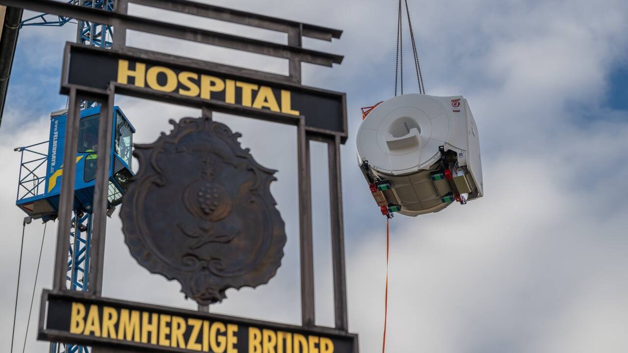 Hochmodernes MRT-Gerät wurde in Krankenhaus der Barmherzigen Brüder Salzburg geliefert 