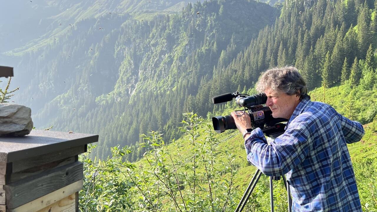Hans Fuchs hat für seine Doku zahlreiche Pinzgauer Produzenten, Gastronomen und Netzwerkpartner mit der Kamera aufgesucht.  