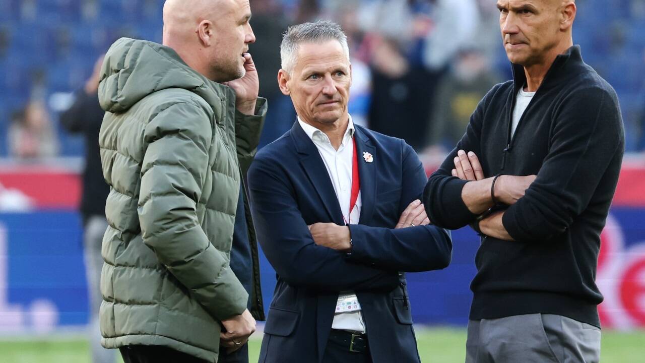 Salzburg-Boss Stephan Reiter (Mitte) verliert 50 Prozent seiner sportlichen Führung. Während Trainer Thomas Letsch noch ein Bulle ist, zieht es Rouven Schröder (l.) nach Gladbach.  