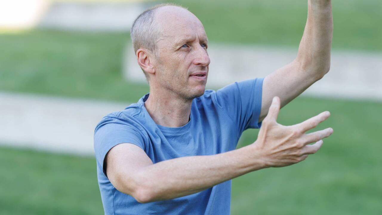 Tai-Chi stammt der Legende nach aus dem 12. Jahrhundert nach Christus und entstand durch eine meditative Ableitung des Kung-Fu.  