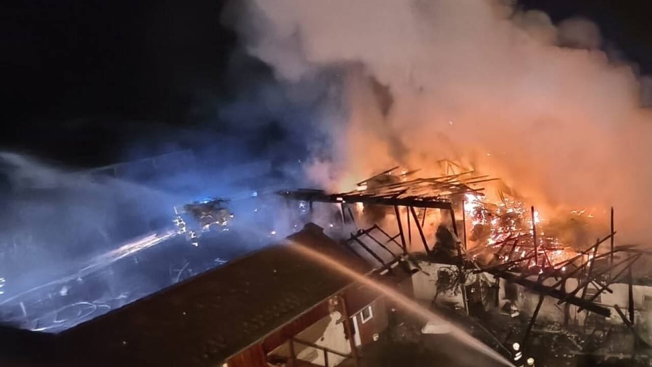 180 Feuerwehrkräfte standen im Einsatz. 