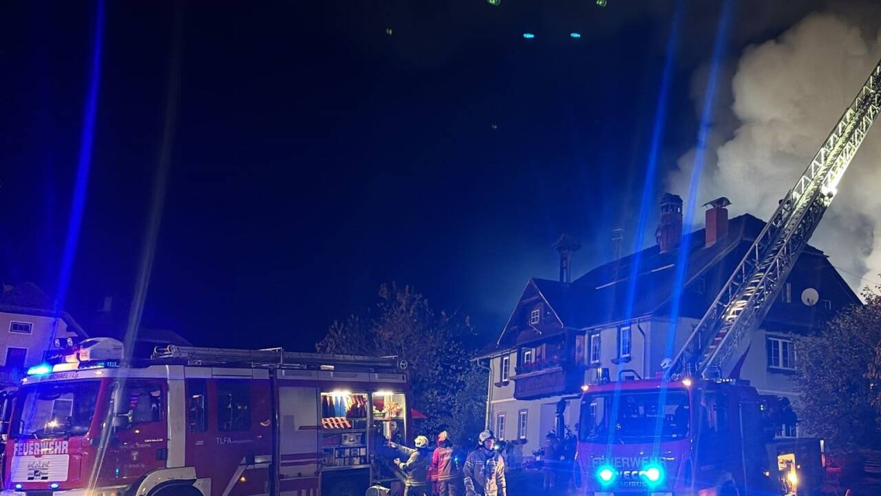 Bilder vom Brandeinsatz in Rennweg. 