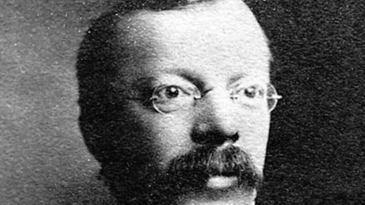 1910: In London wird der Arzt und Mörder Hawley Crippen zum Tod verurteilt. 1910: In London wird der Arzt und Mörder Hawley Crippen zum Tod verurteilt.