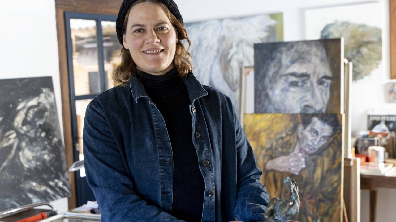 Magdalena Kasper Bayerl fertigte eine Büste von Karl Merkatz aus Bronze an. 